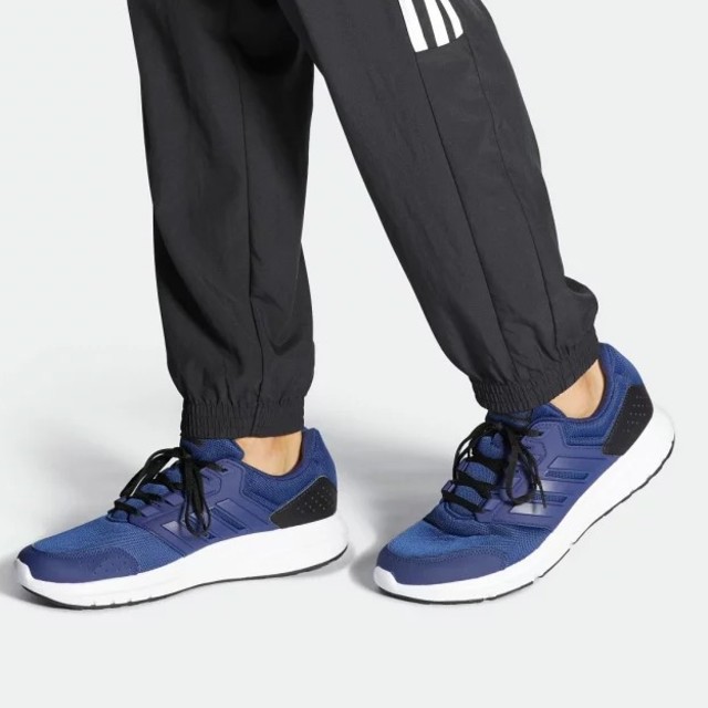 adidas(アディダス)の定6490円!代表作デザイン!アディダスギャラクシーGLX新品スニーカー最安値 メンズの靴/シューズ(スニーカー)の商品写真