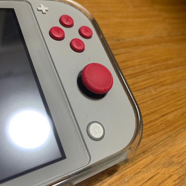 任天堂(ニンテンドウ)の【美品】Switch lite カバー付き！ エンタメ/ホビーのゲームソフト/ゲーム機本体(家庭用ゲーム機本体)の商品写真