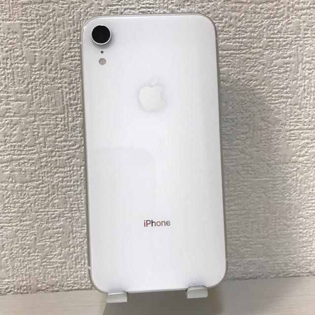 iPhone XR WHITE 本体 64GB au SIMフリースマートフォン/携帯電話