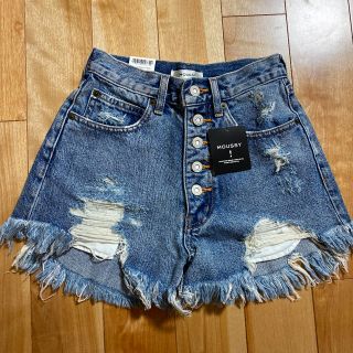 マウジー(moussy)のマウジー　ハイウエスト　デニム　ショートパンツ　新品(ショートパンツ)