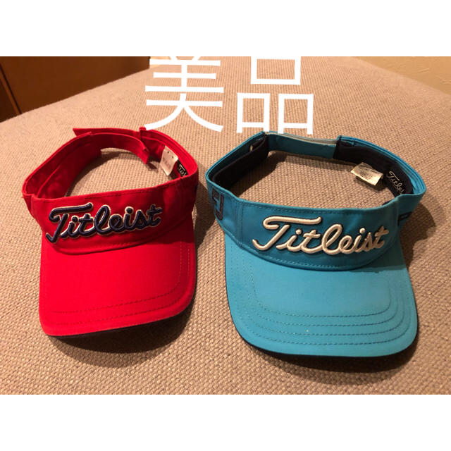 Titleist(タイトリスト)のタイトリスト  サンバイザー  ２点セット&マンシングウェア 長袖シャツ赤青　 スポーツ/アウトドアのゴルフ(その他)の商品写真