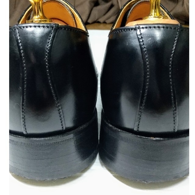 Loake(ローク)のLoake Shoemakers ローク パンチドキャップトゥ 24.5㎝ メンズの靴/シューズ(ドレス/ビジネス)の商品写真