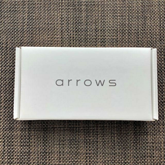 新品  arrows M05 ブラック　おまけ充電器　当日発送