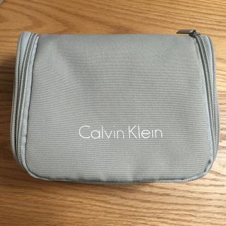 カルバンクライン(Calvin Klein)のCalvin Kleinトラベルポーチ(旅行用品)