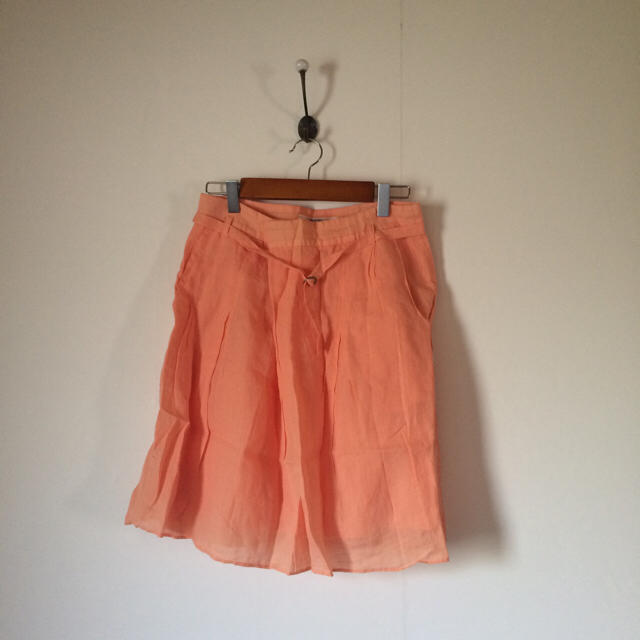 TOMORROWLAND(トゥモローランド)のリネン トゥモローランド パンツ  レディースのスカート(ひざ丈スカート)の商品写真