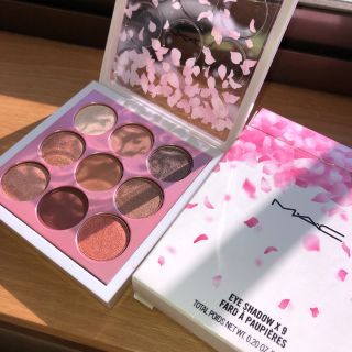 mac アイシャドウ　限定品　bloom