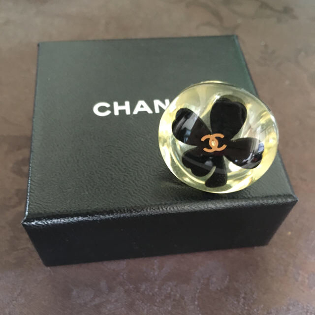 CHANEL(シャネル)の本日限定値下げ♡シャネル ♡良品♡ クローバー クリアリング レディースのアクセサリー(リング(指輪))の商品写真