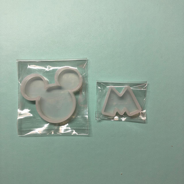 Disney(ディズニー)のミッキー型 シリコンパーツ ハンドメイドの素材/材料(各種パーツ)の商品写真