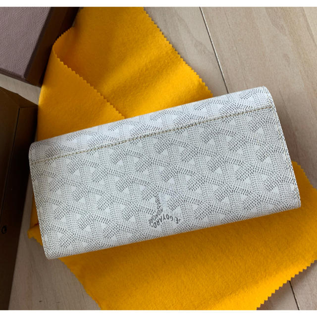 GOYARD(ゴヤール)のゴヤール　長財布Varenne 激レアな白　未使用 レディースのファッション小物(財布)の商品写真