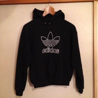 アディダス(adidas)のadidasロゴパーカーmn様1日まで(パーカー)