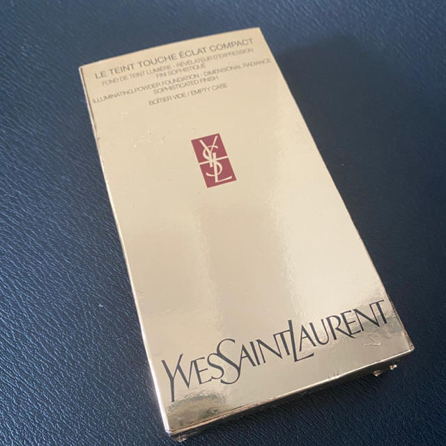 Yves Saint Laurent Beaute(イヴサンローランボーテ)のイヴ・サンローラン　ファンデーション　ケース コスメ/美容のベースメイク/化粧品(その他)の商品写真