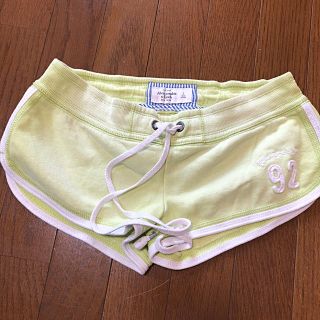 アバクロンビーアンドフィッチ(Abercrombie&Fitch)のショートパンツ(ショートパンツ)