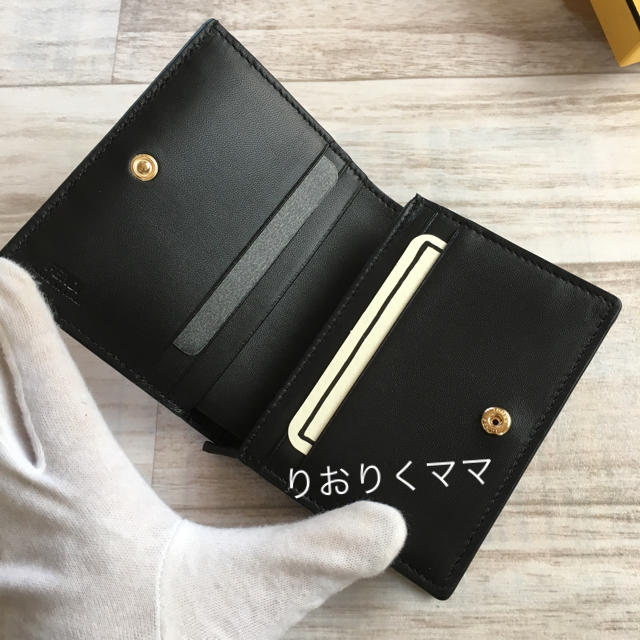 FENDI(フェンディ)の最新作 フェンディ  ホワイト ミニ財布 レディースのファッション小物(財布)の商品写真