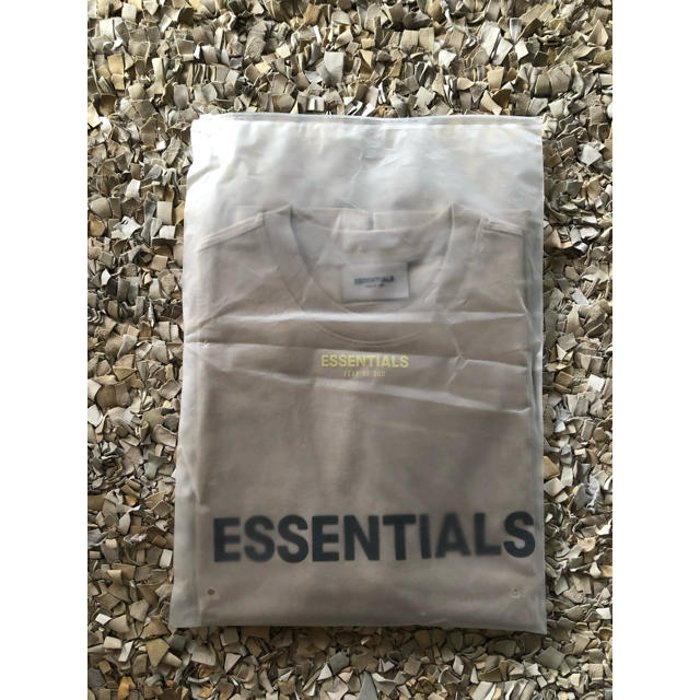 FEAR OF GOD(フィアオブゴッド)のあ様専用【ESSENTIALS】新作 2020SS ロゴ Tシャツ メンズのトップス(Tシャツ/カットソー(半袖/袖なし))の商品写真