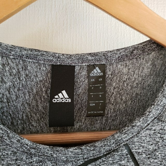 adidas(アディダス)のadidasスポーツウェアTシャツ スポーツ/アウトドアのランニング(ウェア)の商品写真