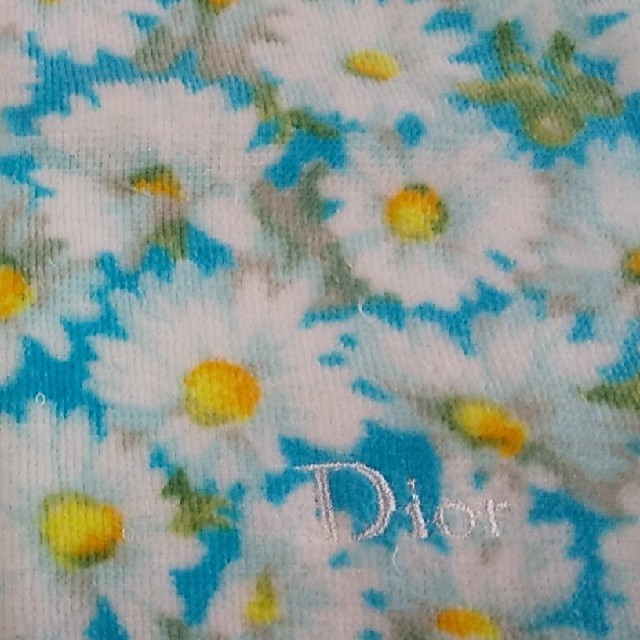 Dior(ディオール)のタオルハンカチ レディースのファッション小物(ハンカチ)の商品写真