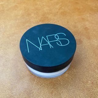 ナーズ(NARS)のライトリフレクティングセッティングパウダー　ルース(フェイスパウダー)