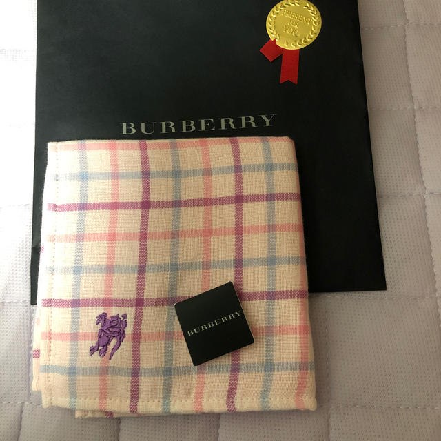 BURBERRY(バーバリー)の裏がタオルのハンカチ レディースのファッション小物(ハンカチ)の商品写真