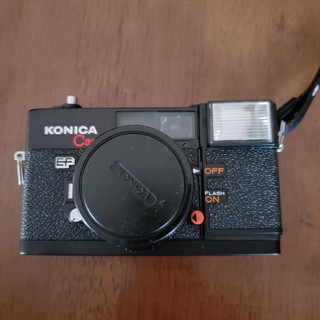 コニカミノルタ(KONICA MINOLTA)のカメラコニカc35edケース付き送料込み(フィルムカメラ)