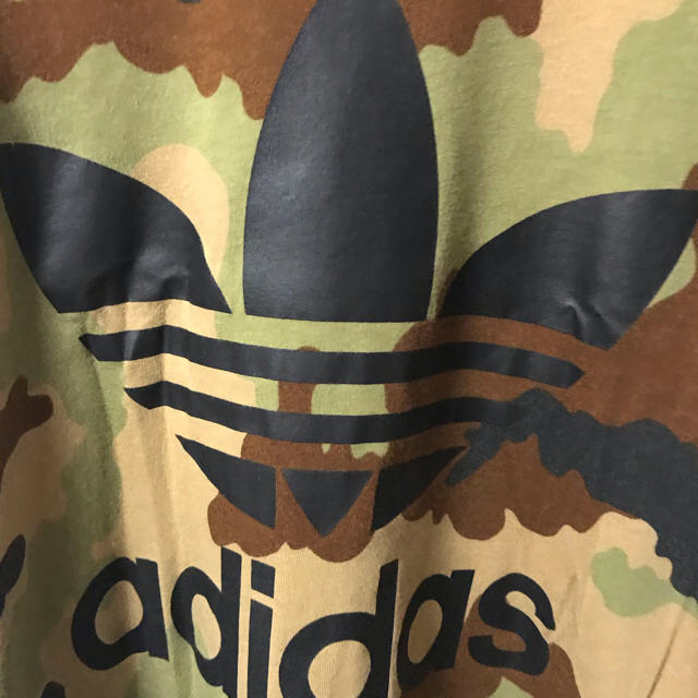 adidas(アディダス)の猫カフェ様専用 adidas 迷彩Tee メンズのトップス(Tシャツ/カットソー(半袖/袖なし))の商品写真