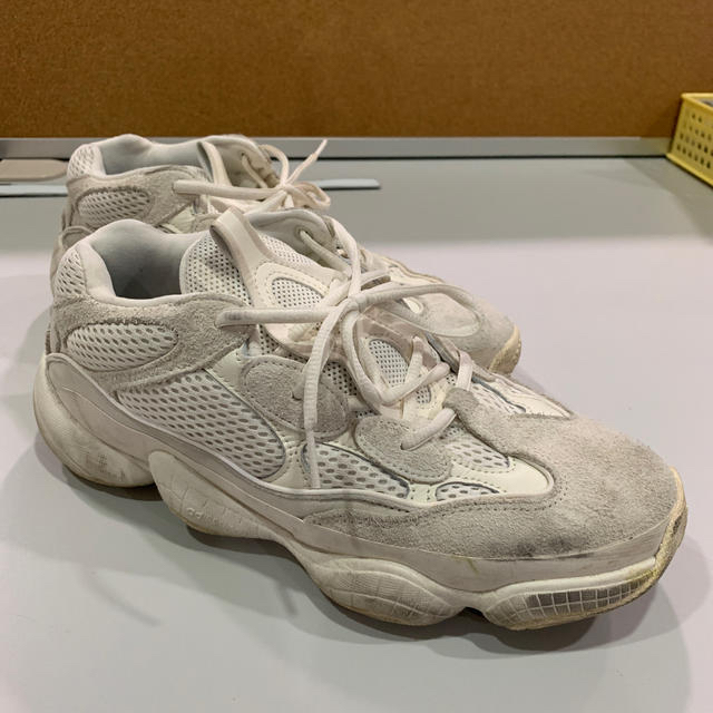 adidas(アディダス)のadidas◆YEEZY 500/イージー 500ホワイト/27cm/WHT/ メンズの靴/シューズ(スニーカー)の商品写真