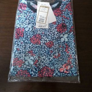 ルコックスポルティフ(le coq sportif)のルコックスポルティフ　花柄Tシャツ＋黒　サイズＬ　(Tシャツ(半袖/袖なし))