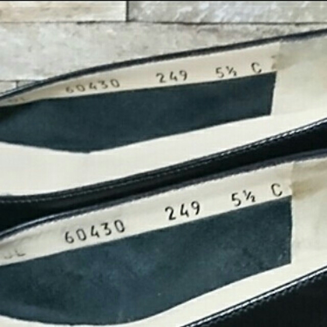 Salvatore Ferragamo(サルヴァトーレフェラガモ)のさやか様専用 フェラガモ パンプス ガンチーニ リボン レディースの靴/シューズ(ハイヒール/パンプス)の商品写真