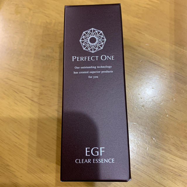 PERFECT ONE(パーフェクトワン)のパーフェクトワン　SPクリアエッセンス　30ml 美容液　新品 コスメ/美容のスキンケア/基礎化粧品(美容液)の商品写真