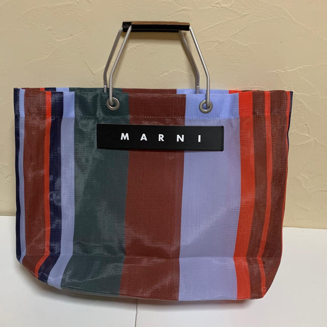 Marni(マルニ)の【美品】マルニ　ストライプバッグ　フラワーカフェ　トートバッグ　MARNI レディースのバッグ(トートバッグ)の商品写真