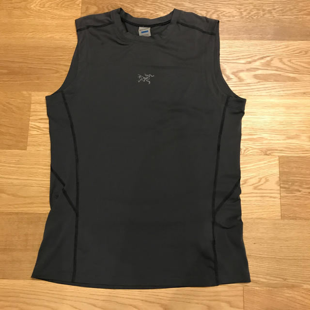 ARC'TERYX(アークテリクス)のアークテリクス　ノースリーブ　M メンズのトップス(タンクトップ)の商品写真