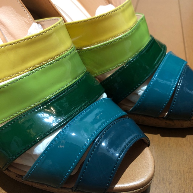 kariang(カリアング)のカリアング　パンプス　24.0cm  グリーン 緑 レディースの靴/シューズ(ハイヒール/パンプス)の商品写真