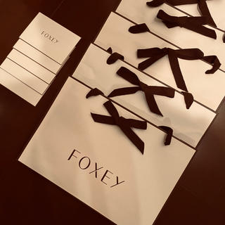 フォクシー(FOXEY)の極美品⭐︎FOXEY ショッパー(中)&封筒セット5組(ノベルティグッズ)