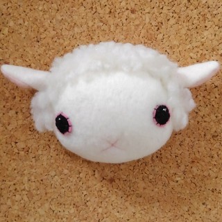 ふっくら白羊ちゃんブローチ(コサージュ/ブローチ)