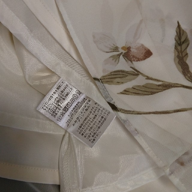 Noela(ノエラ)の☆専用です☆オフホワイト 花柄 ロングスカート レディースのスカート(ロングスカート)の商品写真