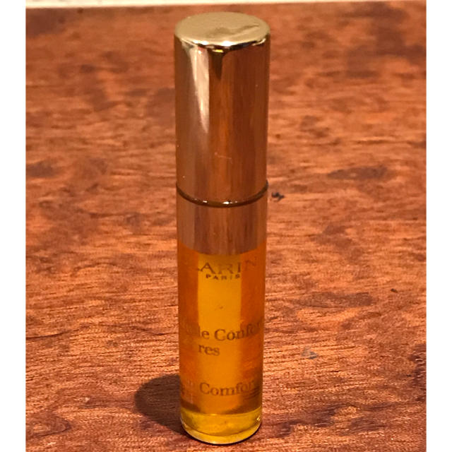 CLARINS(クラランス)のクラランス コンフォートリップオイル　01 honey ハニー　2.8ml コスメ/美容のコスメ/美容 その他(その他)の商品写真