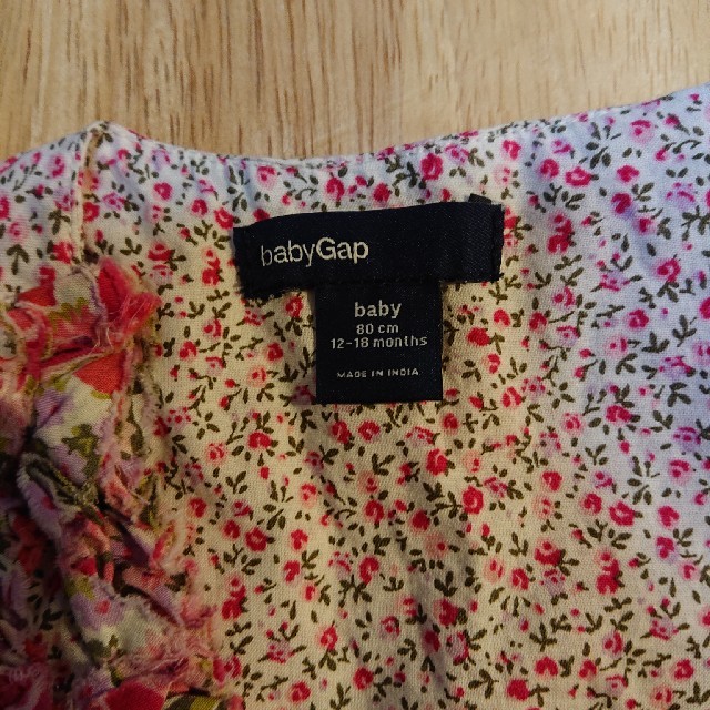 babyGAP(ベビーギャップ)のGAP ベスト 80cm キッズ/ベビー/マタニティのベビー服(~85cm)(その他)の商品写真