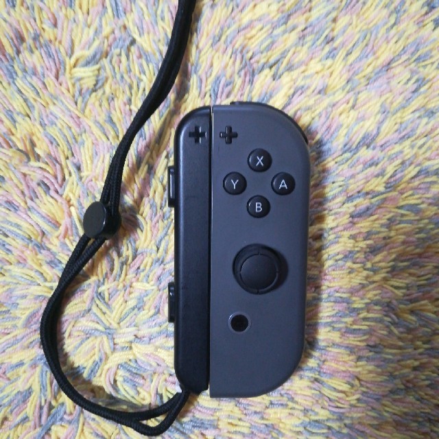 Nintendo Switch(ニンテンドースイッチ)のニンテンドースイッチJoy-Con【ジャンク品】 エンタメ/ホビーのゲームソフト/ゲーム機本体(その他)の商品写真