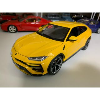 ランボルギーニ Lamborghini Urus 1/18 マイスト　専用(ミニカー)