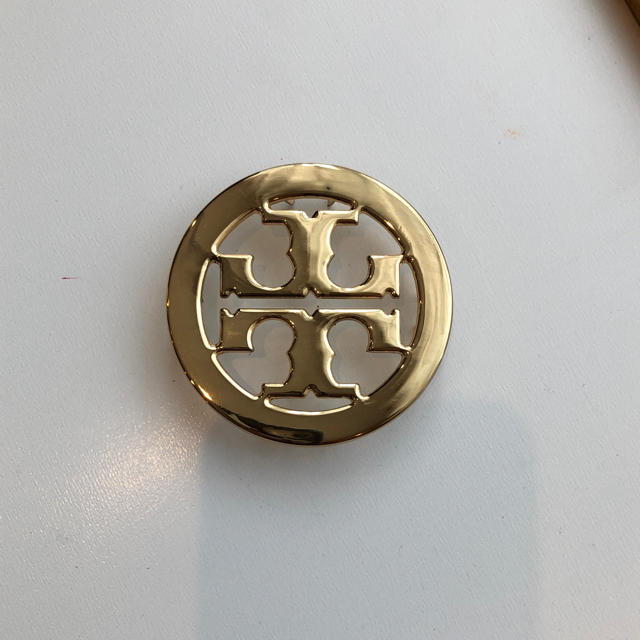 Tory Burch(トリーバーチ)のトリーバーチ　バックルのみ ハンドメイドの素材/材料(各種パーツ)の商品写真