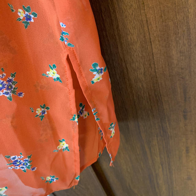 HONEYS(ハニーズ)の花柄　シフォンガウン　オレンジ レディースのトップス(カーディガン)の商品写真