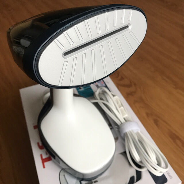 T-fal(ティファール)のa様 T-fal 衣類スチーマー アクセススチーム プラス スマホ/家電/カメラの生活家電(アイロン)の商品写真