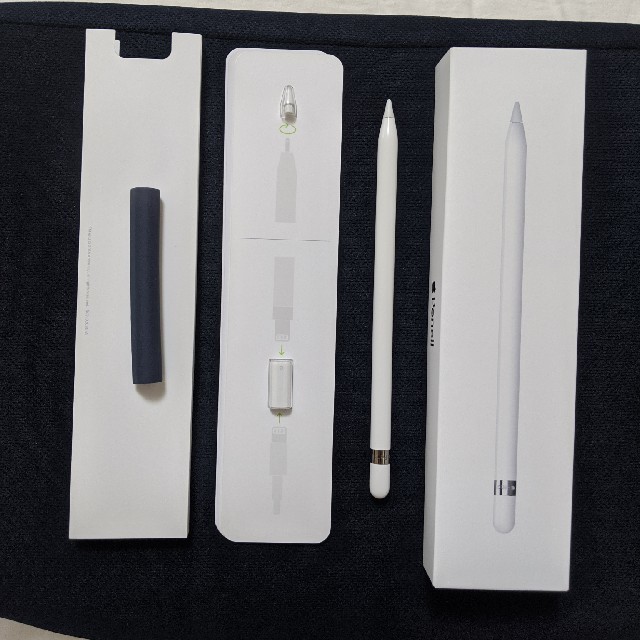 Apple(アップル)のApple Pencil（第1世代）付属品、マグネットグリップ付 スマホ/家電/カメラのPC/タブレット(PC周辺機器)の商品写真