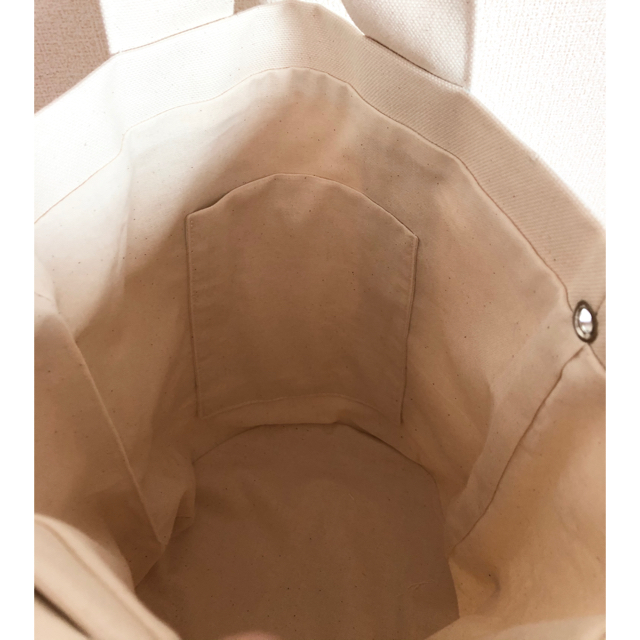 帆布のバケツ型トートバッグ　　オフホワイト ハンドメイドのファッション小物(バッグ)の商品写真