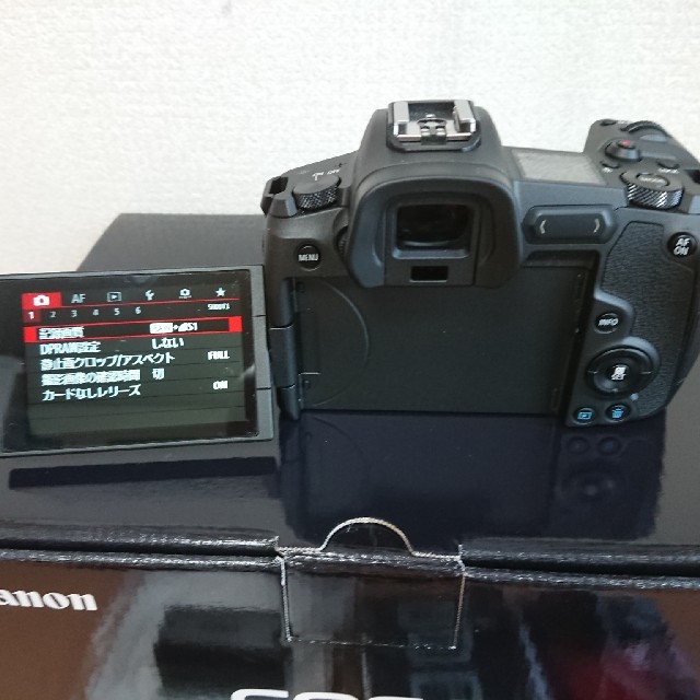 Canon(キヤノン)のCanon EOS R ボディ 美品 おまけ付き スマホ/家電/カメラのカメラ(デジタル一眼)の商品写真