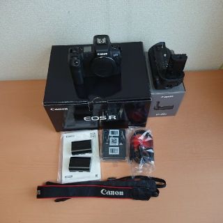 キヤノン(Canon)のCanon EOS R ボディ 美品 おまけ付き(デジタル一眼)