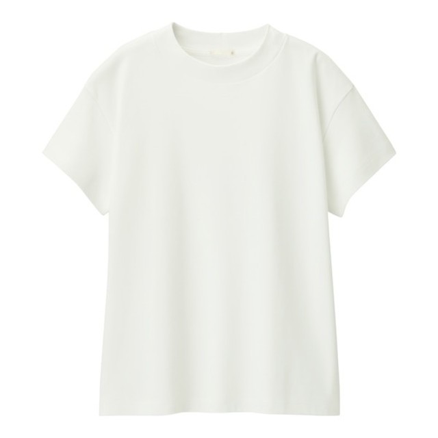 GU(ジーユー)の☆ERIKAさま専用☆スムースTシャツ★ホワイト2枚 レディースのトップス(Tシャツ(半袖/袖なし))の商品写真