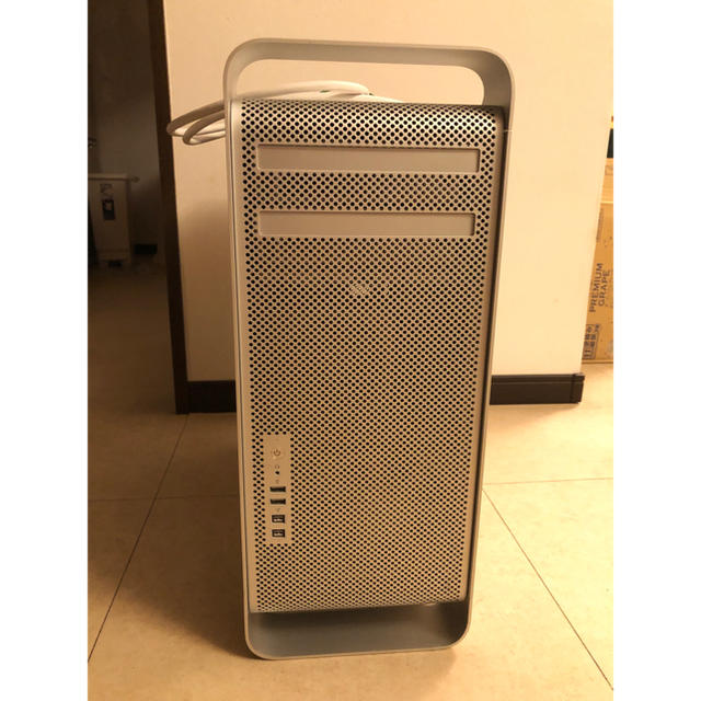 Apple(アップル)のジャンク品　Mac Pro  Early 2009 スマホ/家電/カメラのPC/タブレット(デスクトップ型PC)の商品写真