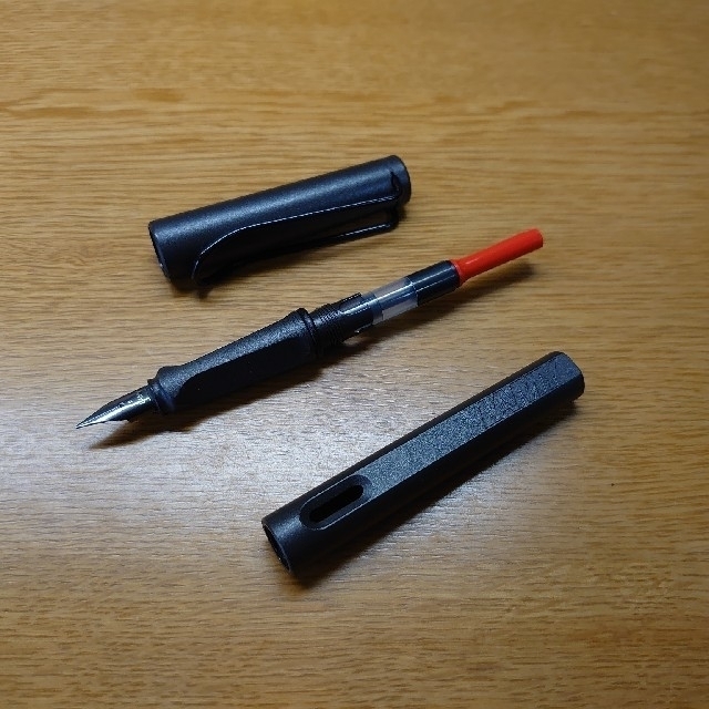 LAMY(ラミー)のラミー(LAMY) サファリ 万年筆 マットブラック(コンバーター付) インテリア/住まい/日用品の文房具(その他)の商品写真