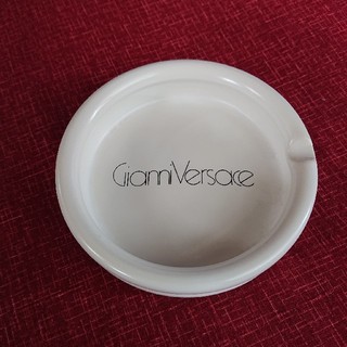 ジャンニヴェルサーチ(Gianni Versace)のヴェルサーチ 灰皿 白 (灰皿)