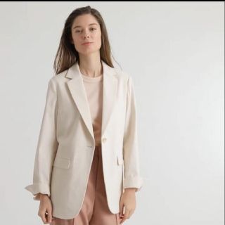 ユニクロ(UNIQLO)の■新品■UNIQLO■　UVカット　リラックスジャケット　L　オフホワイト(テーラードジャケット)